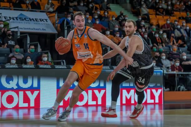 牌与市场的 牌与市场的